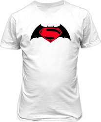 Рисунок футболки Superman против Batman